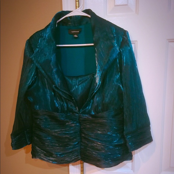 R & M Richards Tops - Gorgeous & Classy Top by R&M Richards Size16💚💚💚
